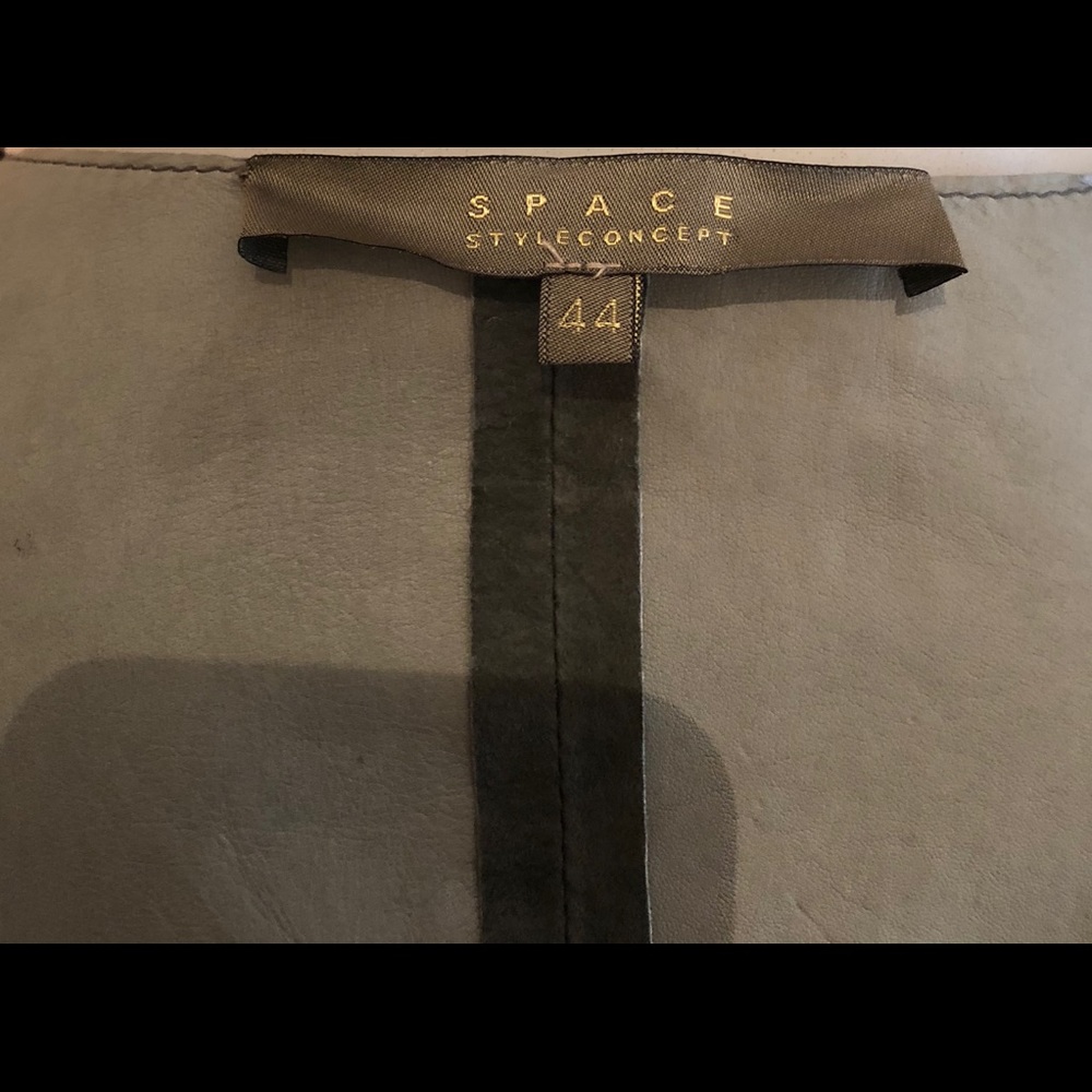 SPACE Leather Jacket! - Picture 4 of 6